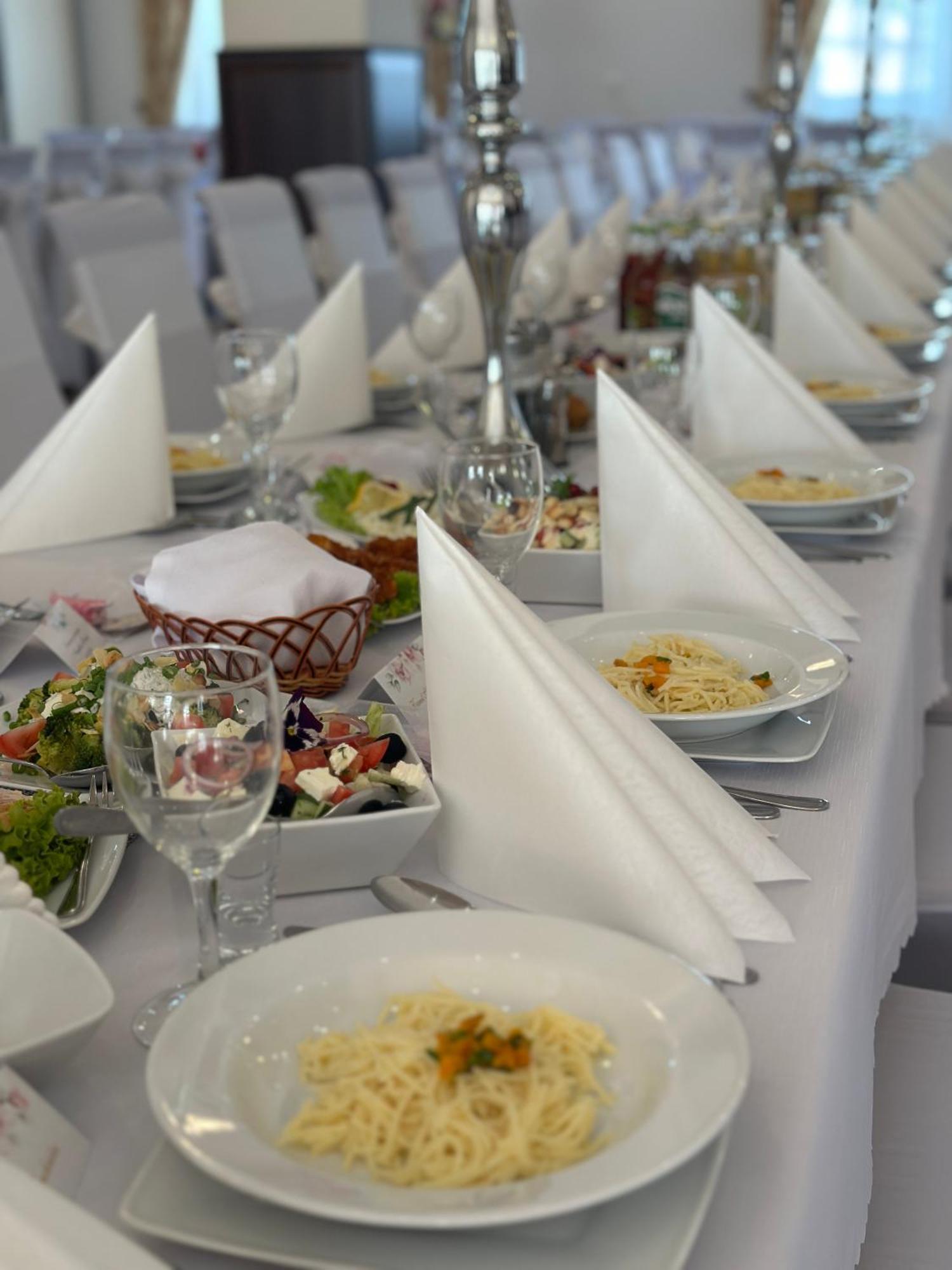 Hotel "Xavier" Lubycza Krolewska Εξωτερικό φωτογραφία